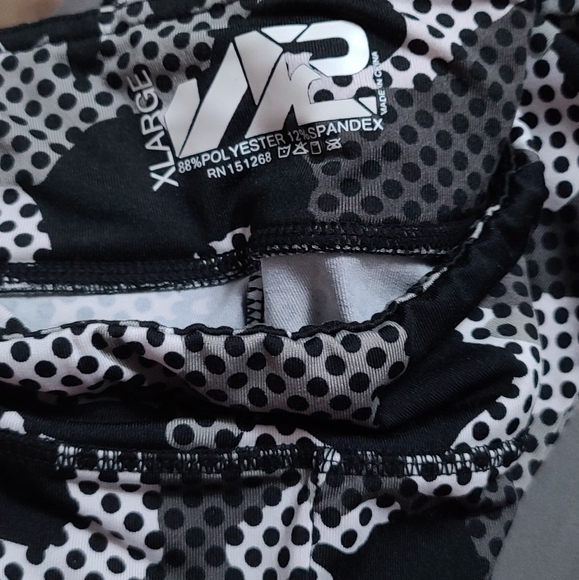 Long, Capri and short leggings - Picture 4 of 7